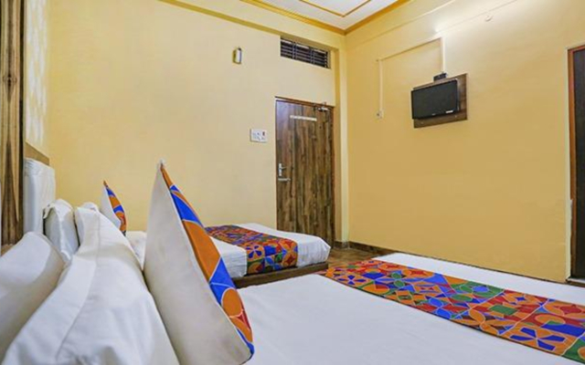 Fabhotel Shivam Palace