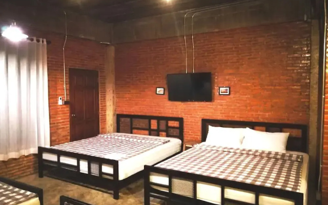 OYO 1155 Bikers House And Enduro Tours Chiang Mai