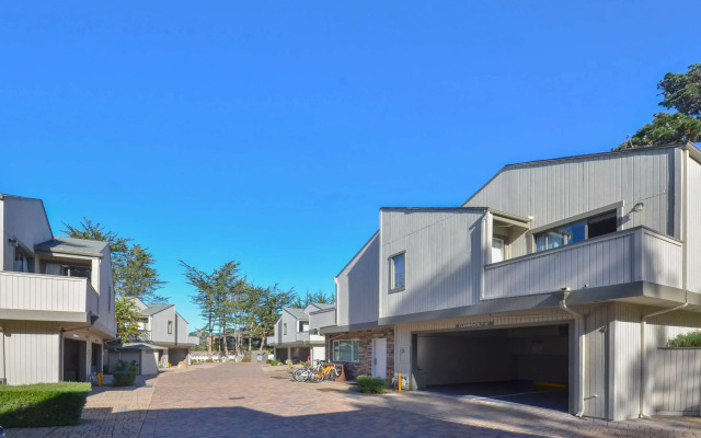 Best Western The Inn & Suites Pacific Grove