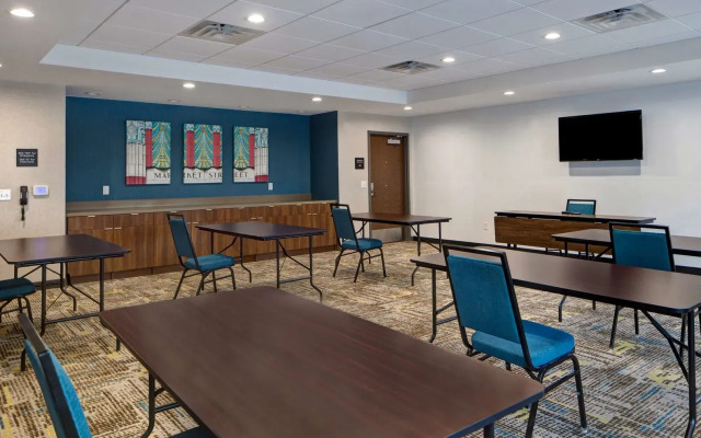 Hampton Inn & Suites Deptford