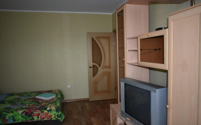 День и ночь на улице Нижняя