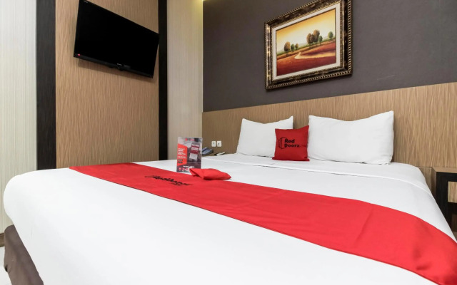 RedDoorz Plus @ Tuparev Cirebon