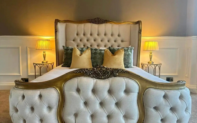 The Tontine Hotel