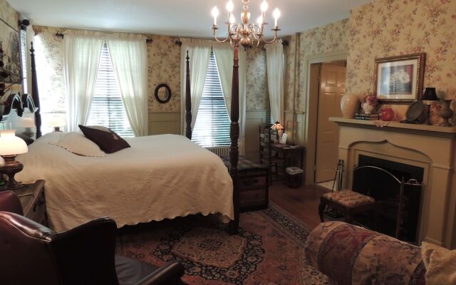 1868 Magnolia House Inn