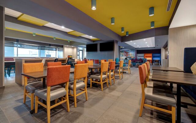 TRU BY Hilton Galveston