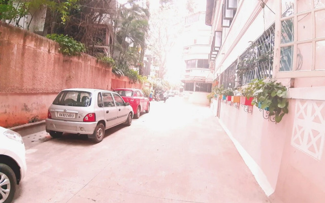 Smart Stay Service Apartment