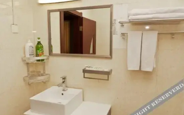 Xinyi Business Hotel
