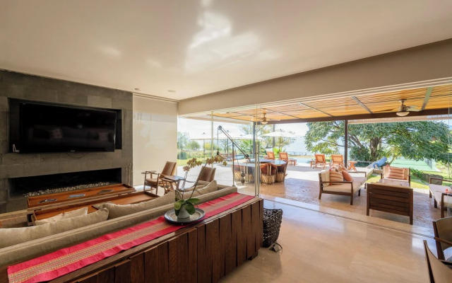 Exclusive House with Lake Chapala Access