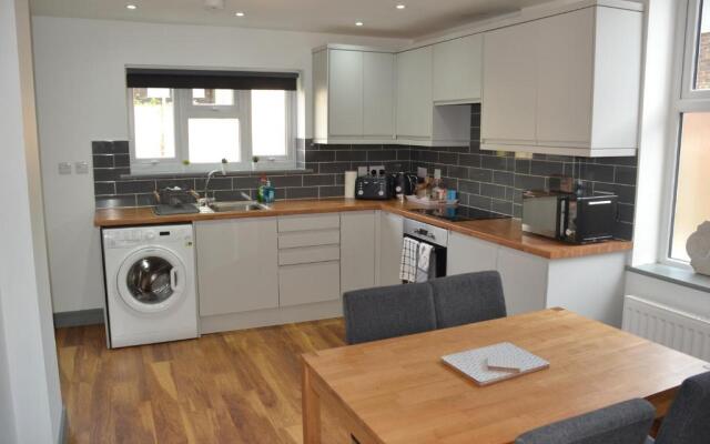 The Moo House - 2 Bedrooms Apartment - Stayseekers