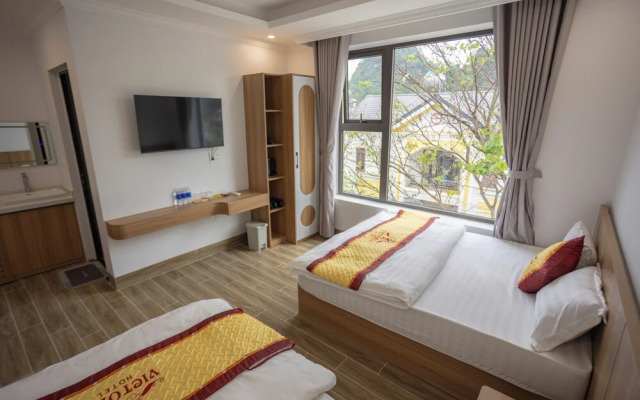 Victoria Hotel MC - by BAY LUXURY