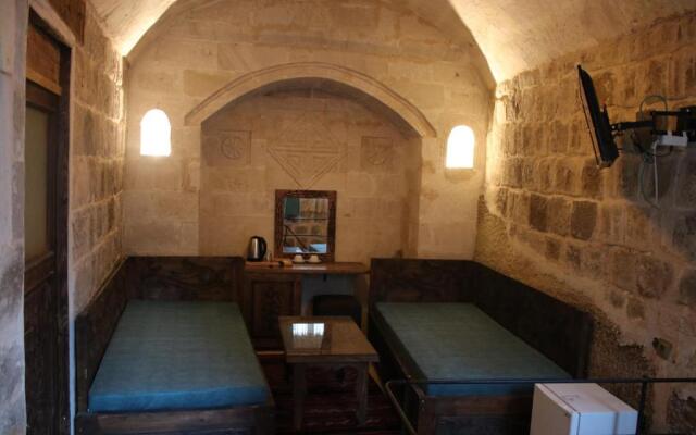Rose Cave Hotel