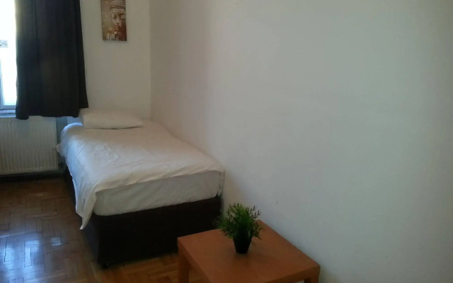 Caterina Hostel and Guesthouse