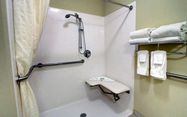 Cobblestone Hotel & Suites - Wayne