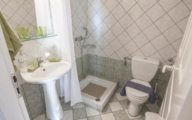 Tellis Holiday Rooms