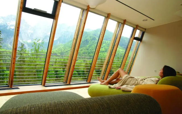 Spik Alpine Wellness Resort