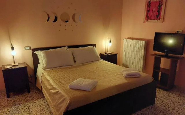 Mezzaluna Guest House