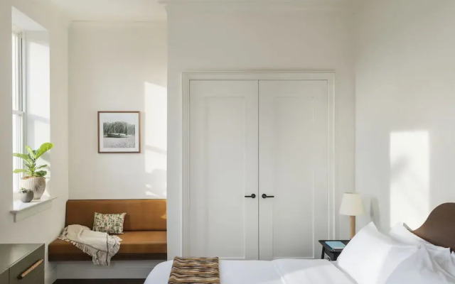 The Pinch Hotel
