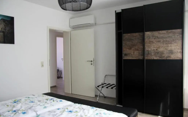Geräumige 4 Zimmer Wohnung an den Kaiserthermen