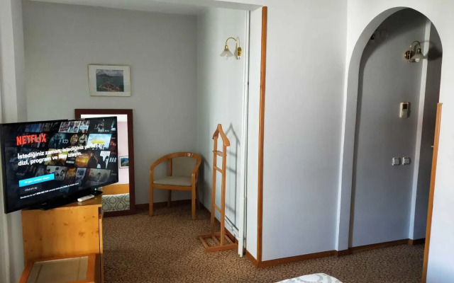 Onder Otel