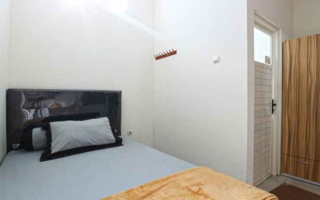 Seby InHome Sharia – Guest Rooms – Cirebon