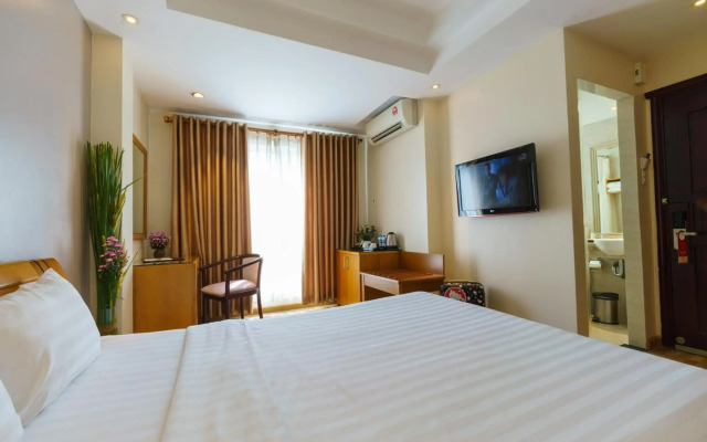 Roseland Corp Hotel