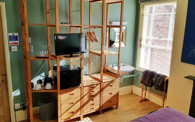 Alma House Bed and Breakfast