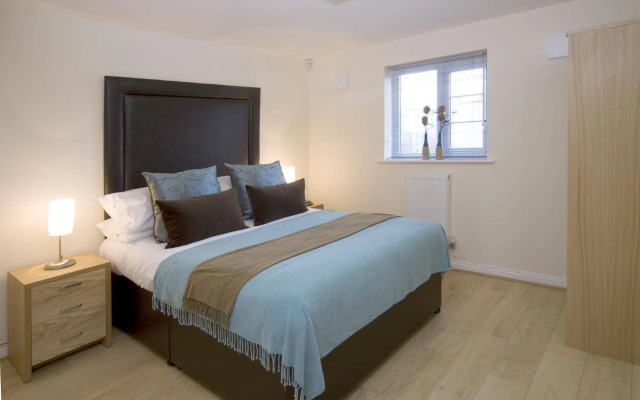 Cliddesden Place by House of Fisher