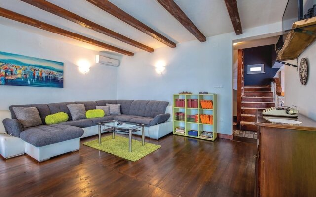 Beautiful Home in Dramalj With Wifi and 2 Bedrooms