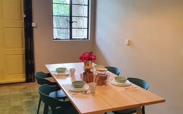 Room at Jln Loh Boon Siew Georgetown
