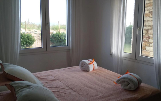 Sea front apartment in Platja Pals with terrace and parking