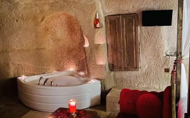 Ela cave house