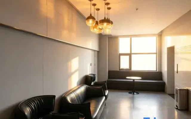 Qiqiaowu Fashion Hotel (Beijing Songjiazhuang subway station store)