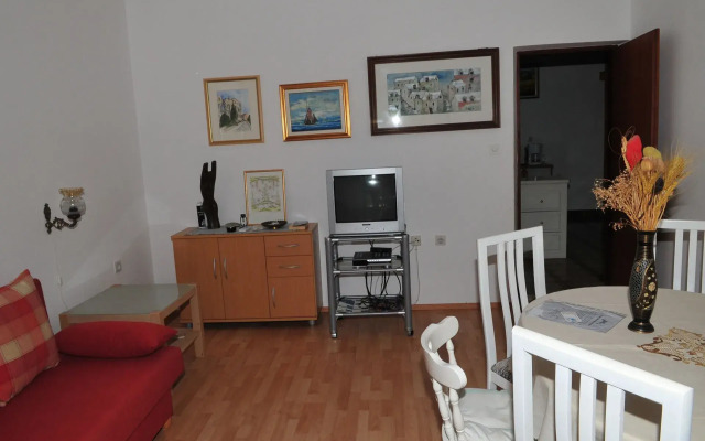 Apartment Marija - with pool : A1 Supetar, Island Brac