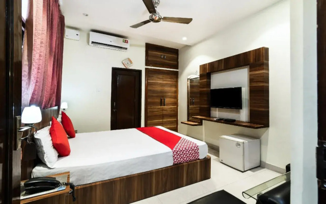 Hotel P And P International by OYO Rooms