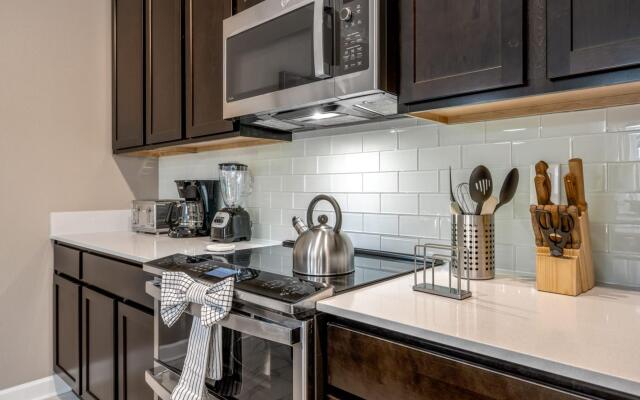 Luxury townhome with private pool near Disney