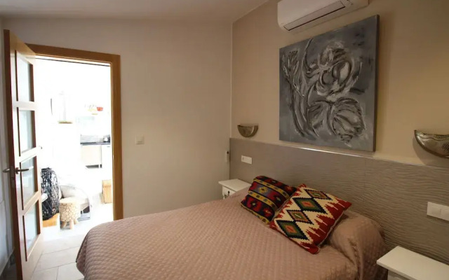 Elegant Holiday Home in Empuriabrava With Pool