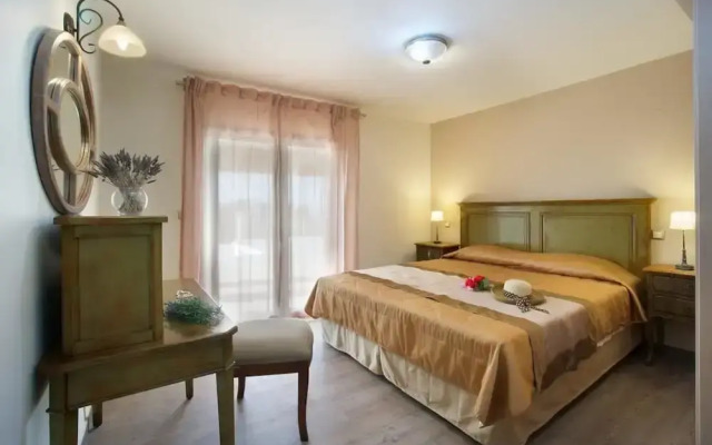 Vryonis Villa