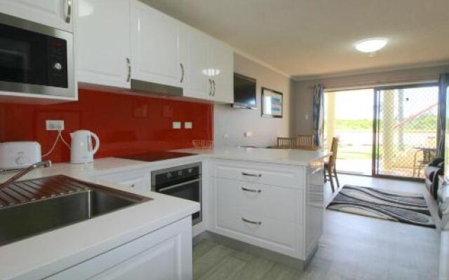 Beachfront 2, 25 Willow Street