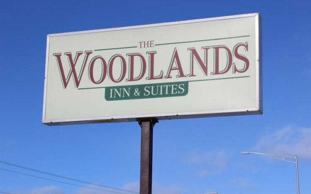 Woodlands Inn & Suites