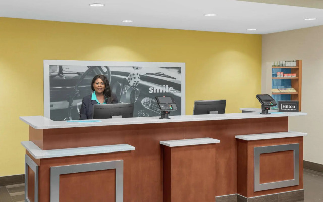 Hampton Inn & Suites Macon I-75 North