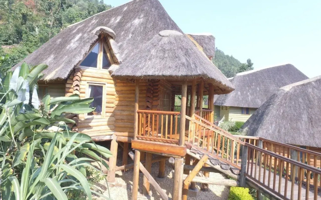 Trackers Safari Lodge Bwindi