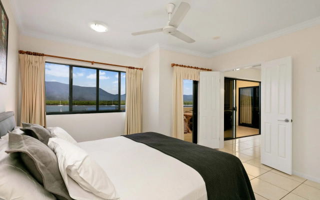 Jack & Newell Holiday Apartments