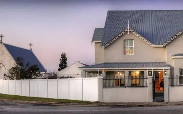 23 On Glen Guest House