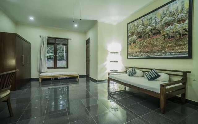 Nyoman Sandi Guest House