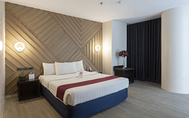 Sarrosa International Hotel and Residential Suites