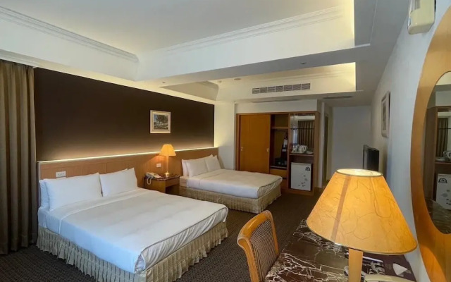 Chuto Plaza Hotel