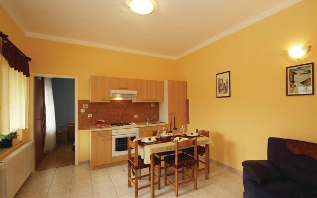 Beautiful Home in Labin With Wifi and 6 Bedrooms