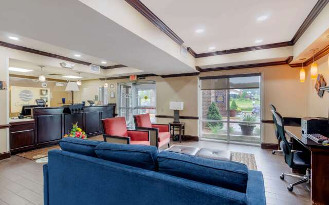 Comfort Inn & Suites Hillsville I-77