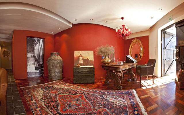 Rouge on Rose Boutique Hotel