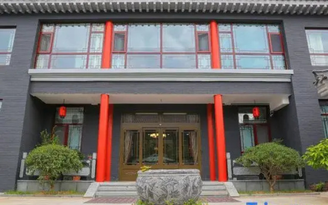 Yinzuo Junlan Hostel